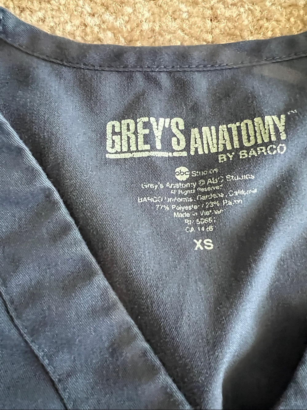 Scrub top - Picture 2 of 3